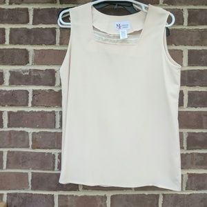 Maggie sweet bella flora top